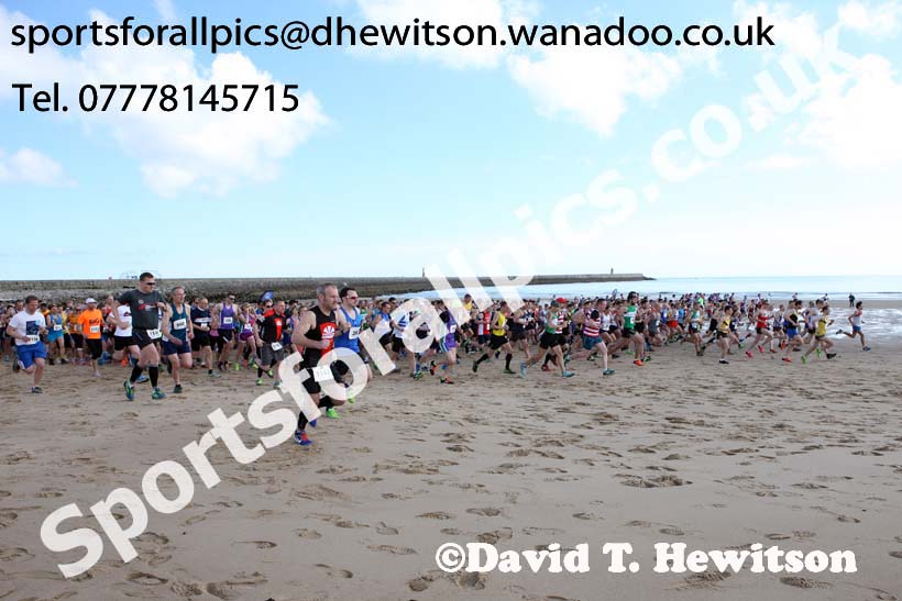 Pier to Pier Race, South Shields to Roker, Sunderland. Photo: David T. Hewitson/Sports for All Pics